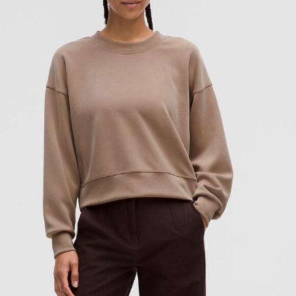 95. Lululemon Softstreme Perfectly Oversized Cropped Crew Taupetastic - Picture 1 of 5